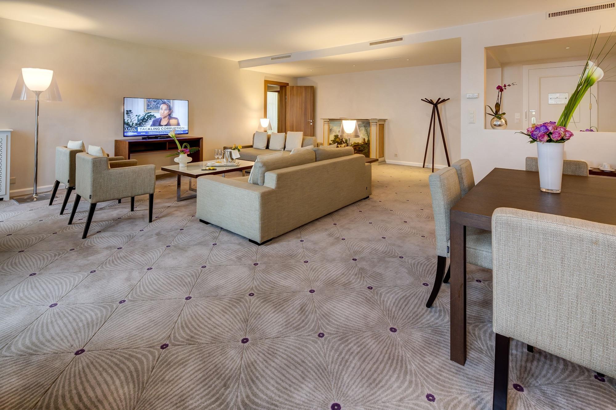 Lausanne Palace Bagian luar foto Suite