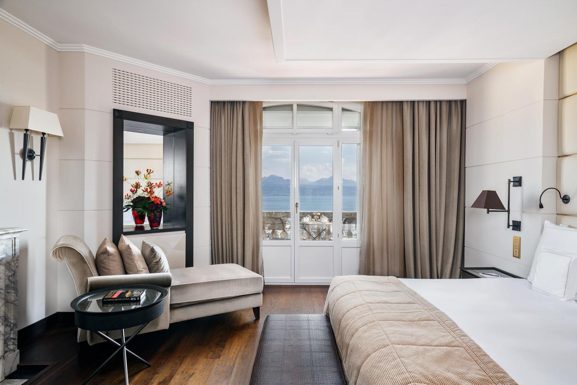 Lausanne Palace Bagian luar foto A room at the hotel
