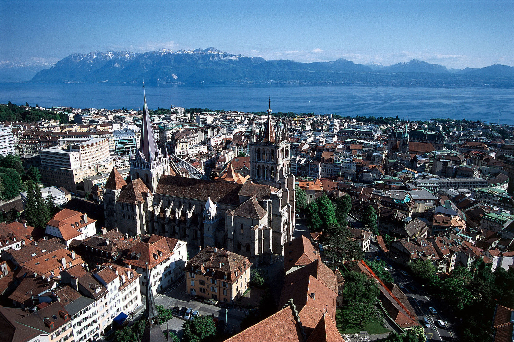 Lausanne Palace Fasilitas foto View of the city of Lausanne