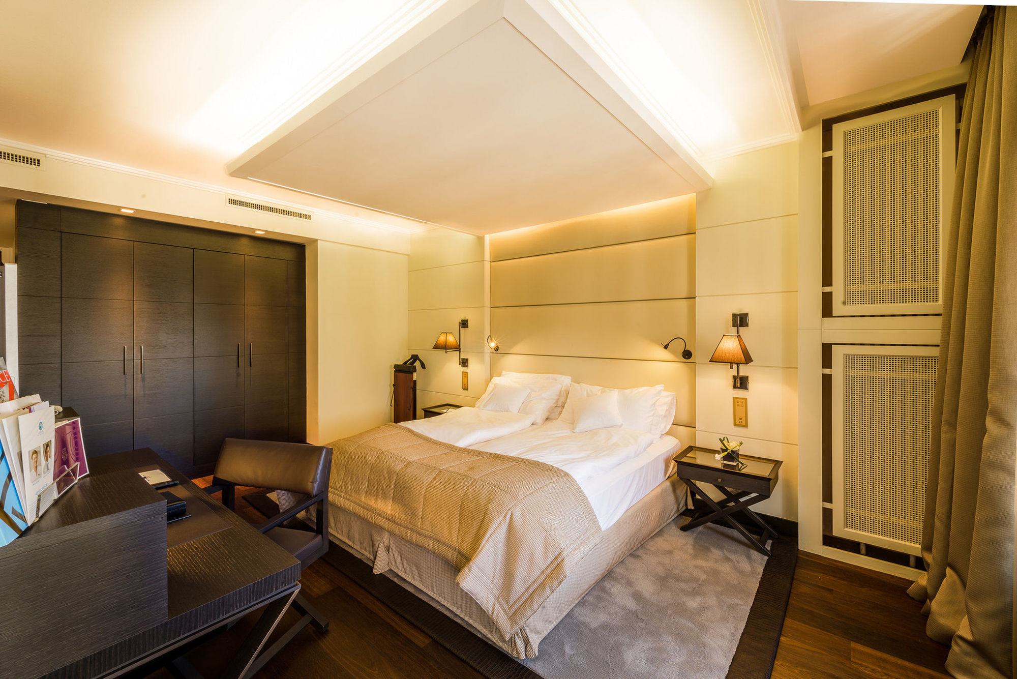 Lausanne Palace Bagian luar foto A room at the Mandarin Oriental, Munich